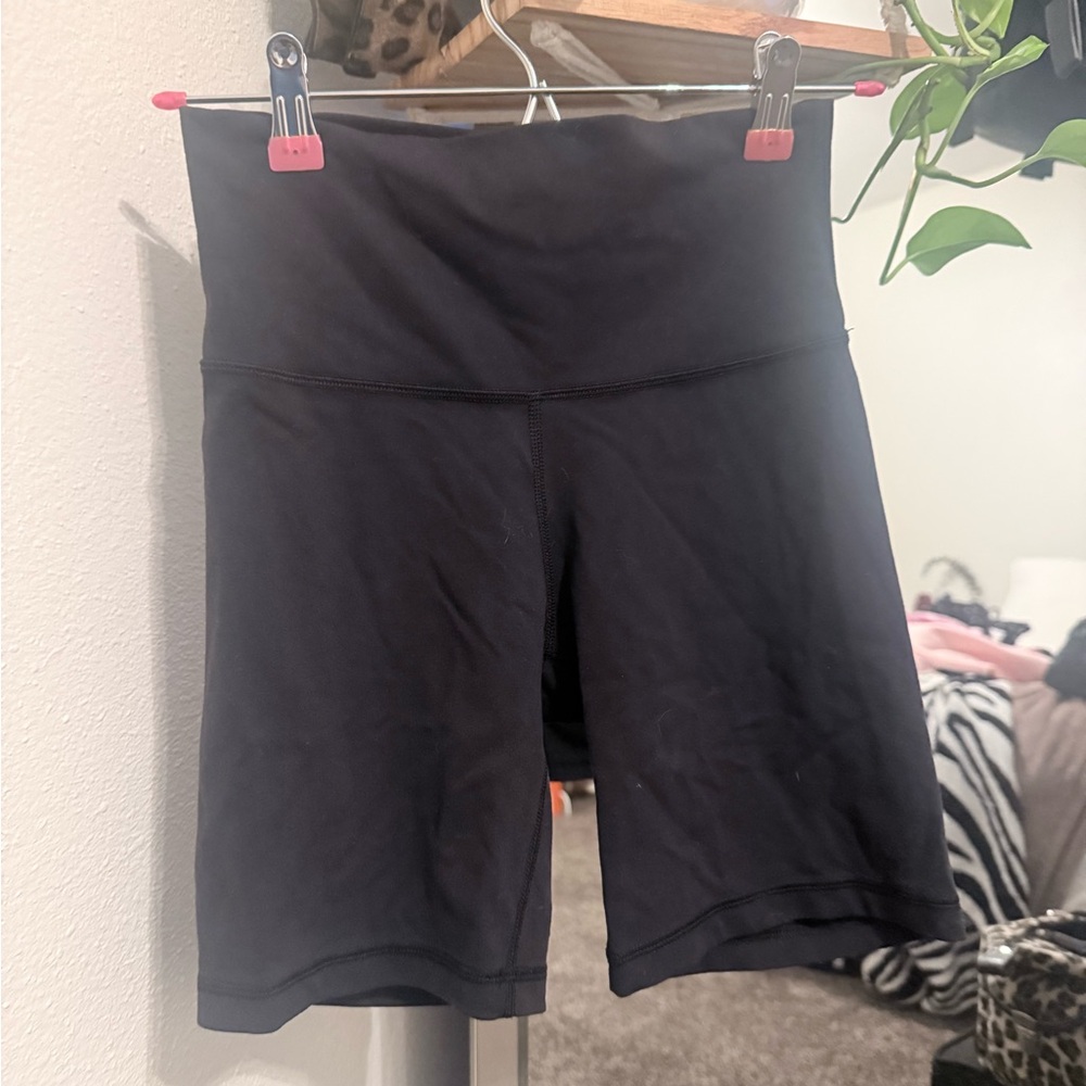Aritzia Black High Rise Athletic Bike Shorts